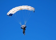 开云体育app-独行精神，从德罗赞的季后赛统治力看独行侠的团队胜利