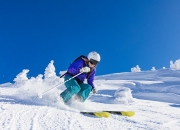 开云体育入口-赛道与球场，极限竞技中的颠覆时刻