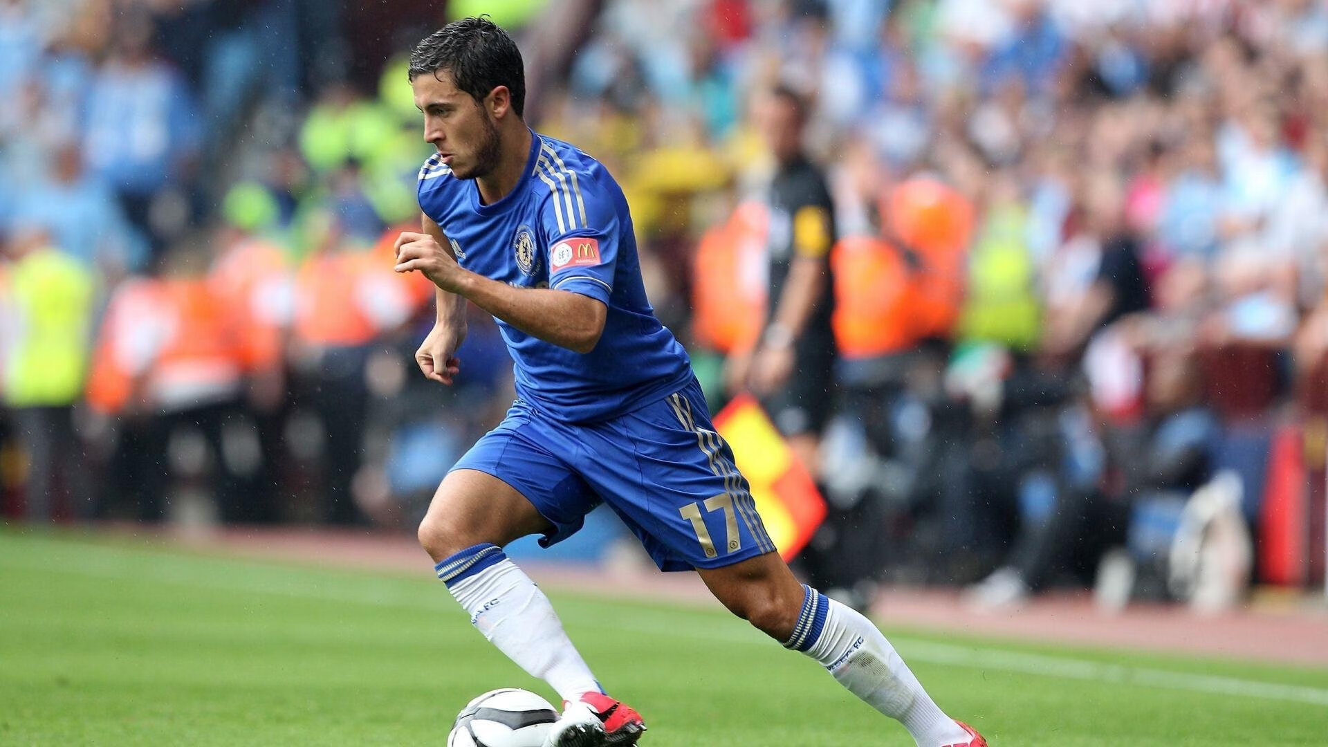 黄喜灿闪耀里昂之夜,芬兰防线前的存在感艺术